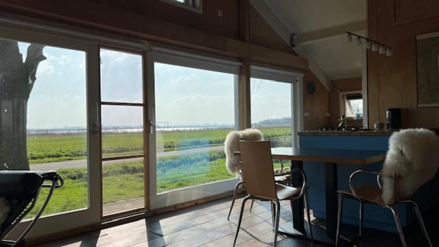 Over Lake Monnickendam Exterior foto